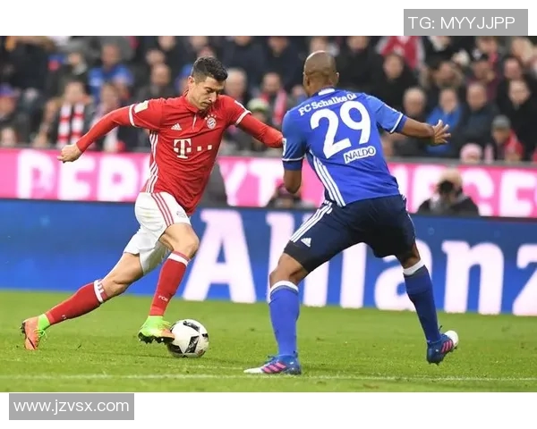 拜仁慕尼黑再胜沙尔克04，继续领跑德甲联赛积分榜