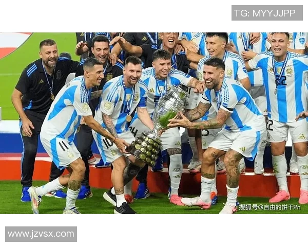 劳塔罗拦截助攻球队逆转胜利展现出色比赛智慧与领导力